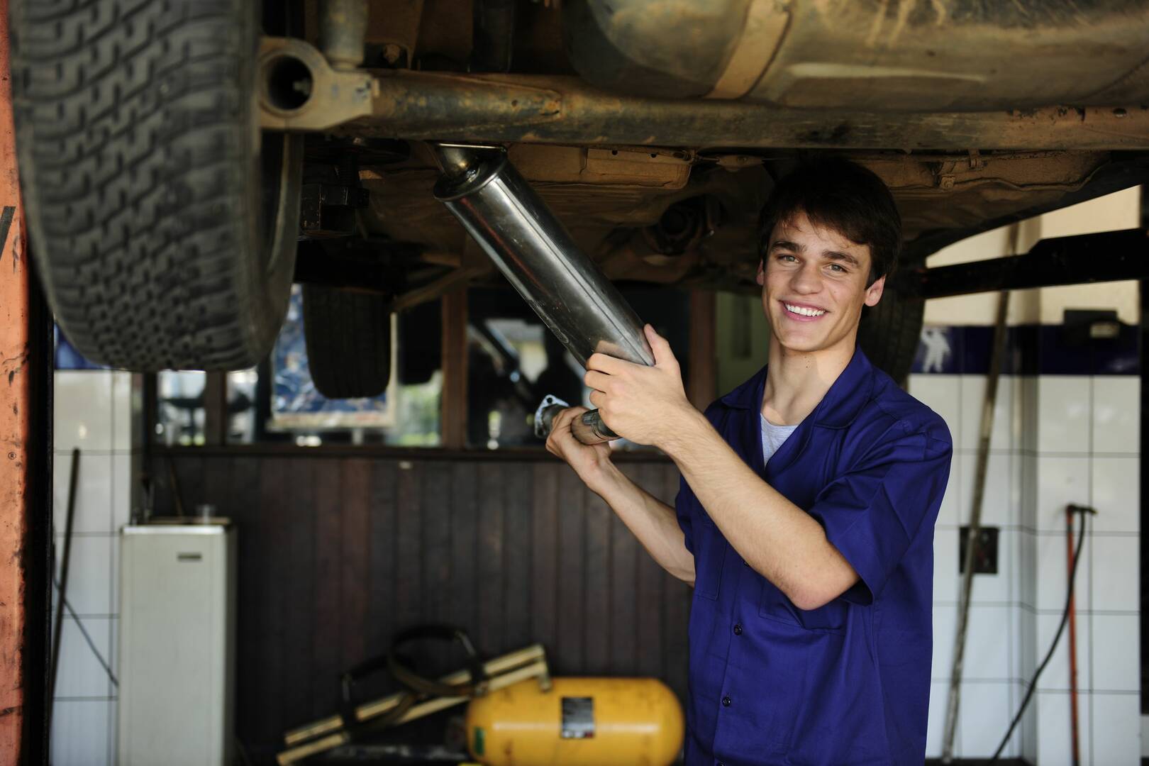 Thompson's Auto Service logo