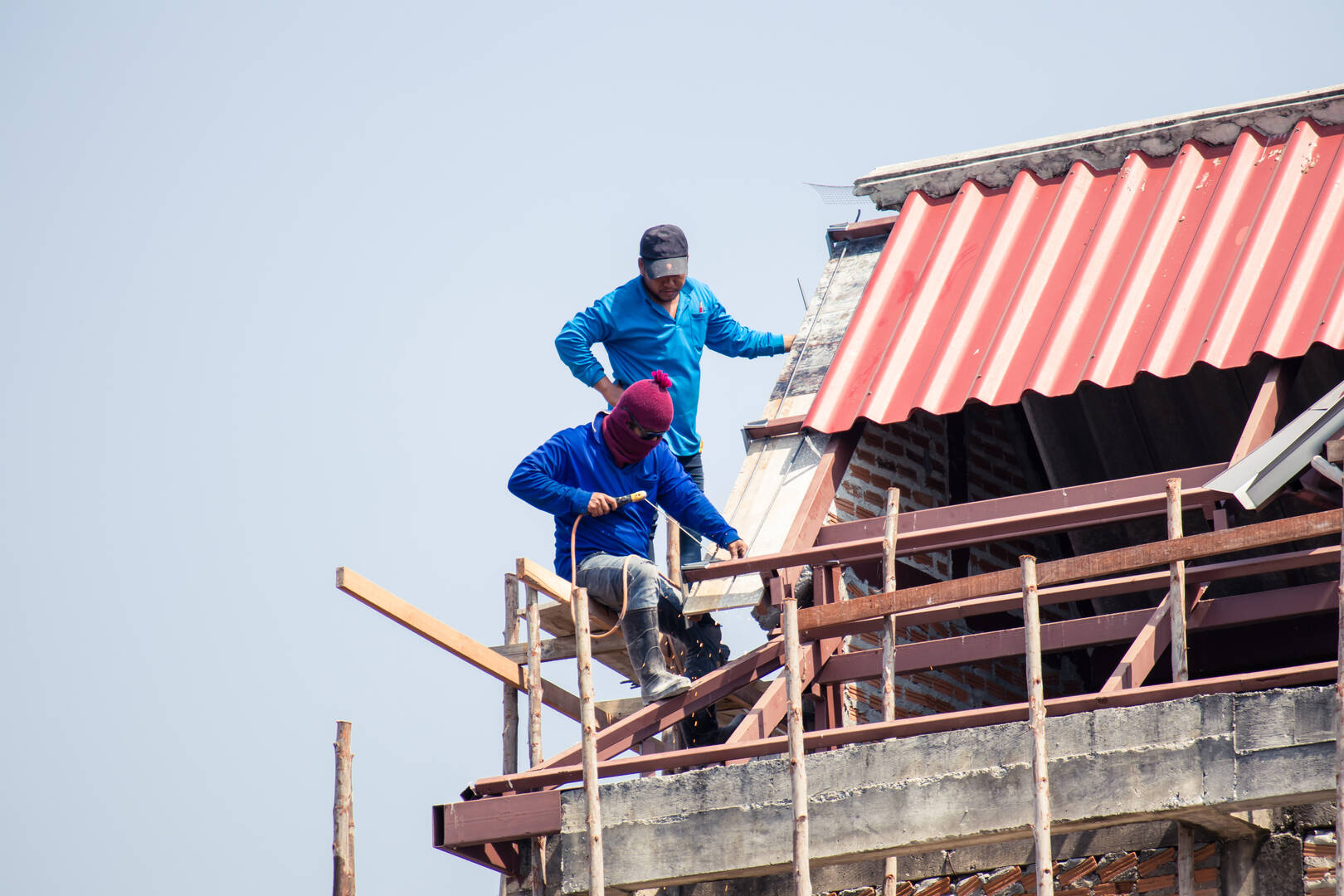 BR Roofing, Inc. logo